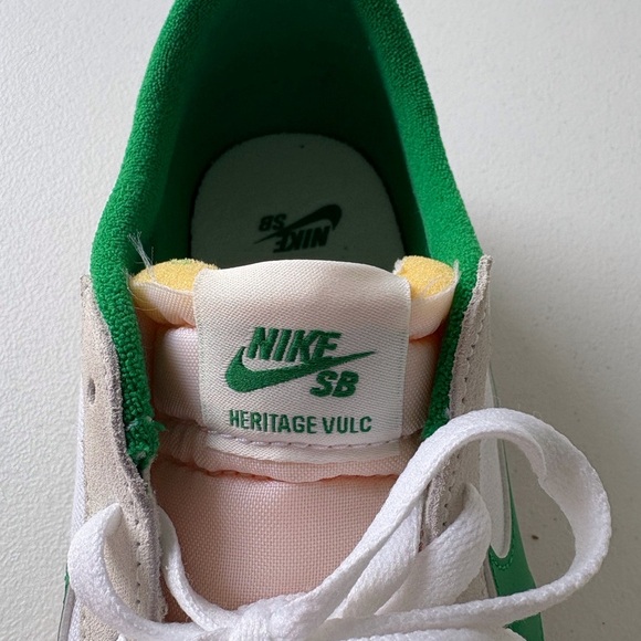 Nike SB Heritage Vulc Men 11.5 White/Lucky Green Gum Sole Athletic Skate Suede - Picture 10 of 12